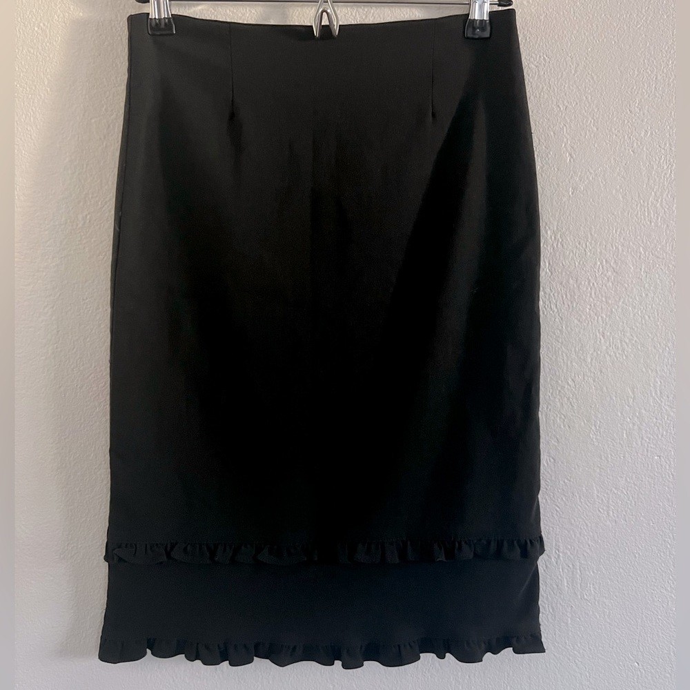 Vintage 579 black Y2K pencil skirt, tiered ruffle hem, size small